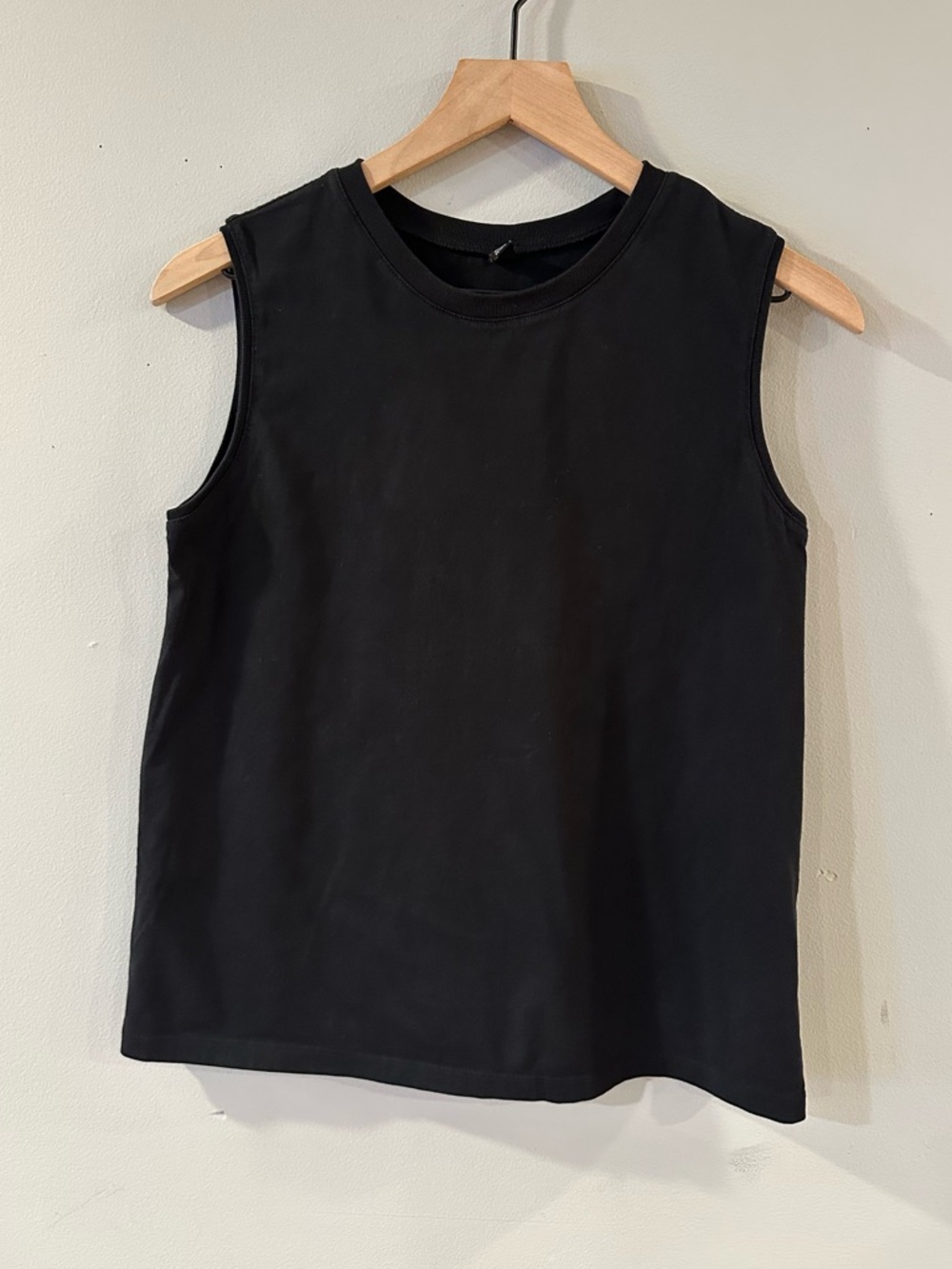 Uniqlo Black Cotton Muscle Tank